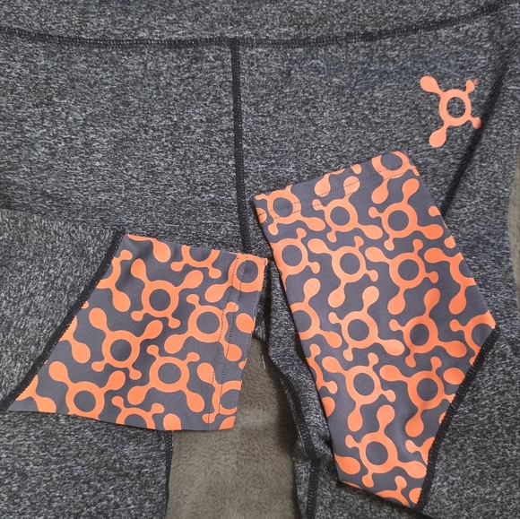 Rare Orangetheory Fitness Leggings - Picture 7 of 11